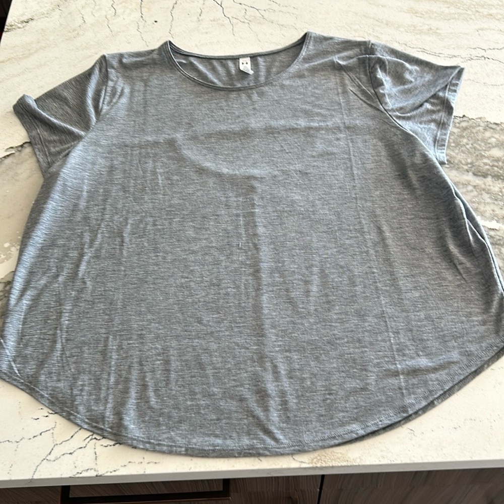 Size large under armour shirt